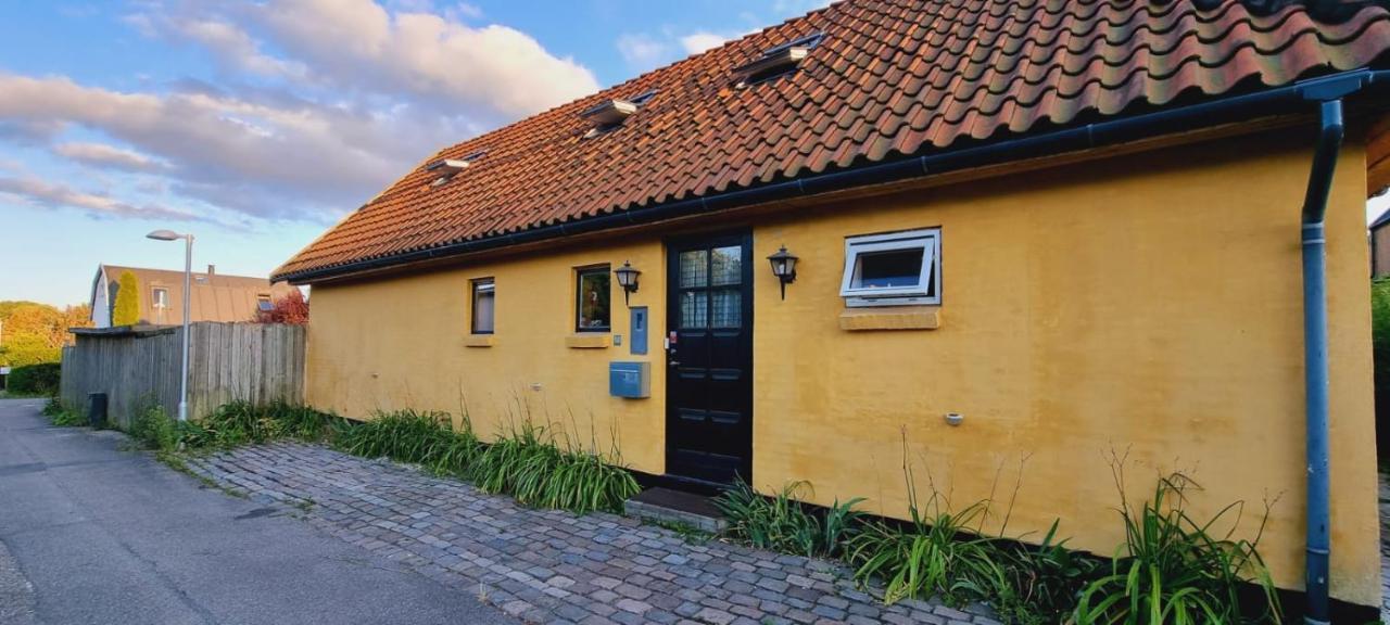 Yellow House Hostel København Ngoại thất bức ảnh